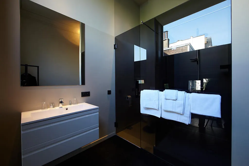 Antwerp Museum Suites Guest house